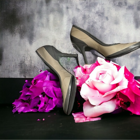 Nine West NATRIO Gray Color Block High Heel Leather Pumps Sz 7 M - Picture 4 of 7